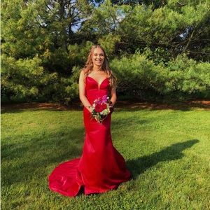 Sherri Hill prom dress